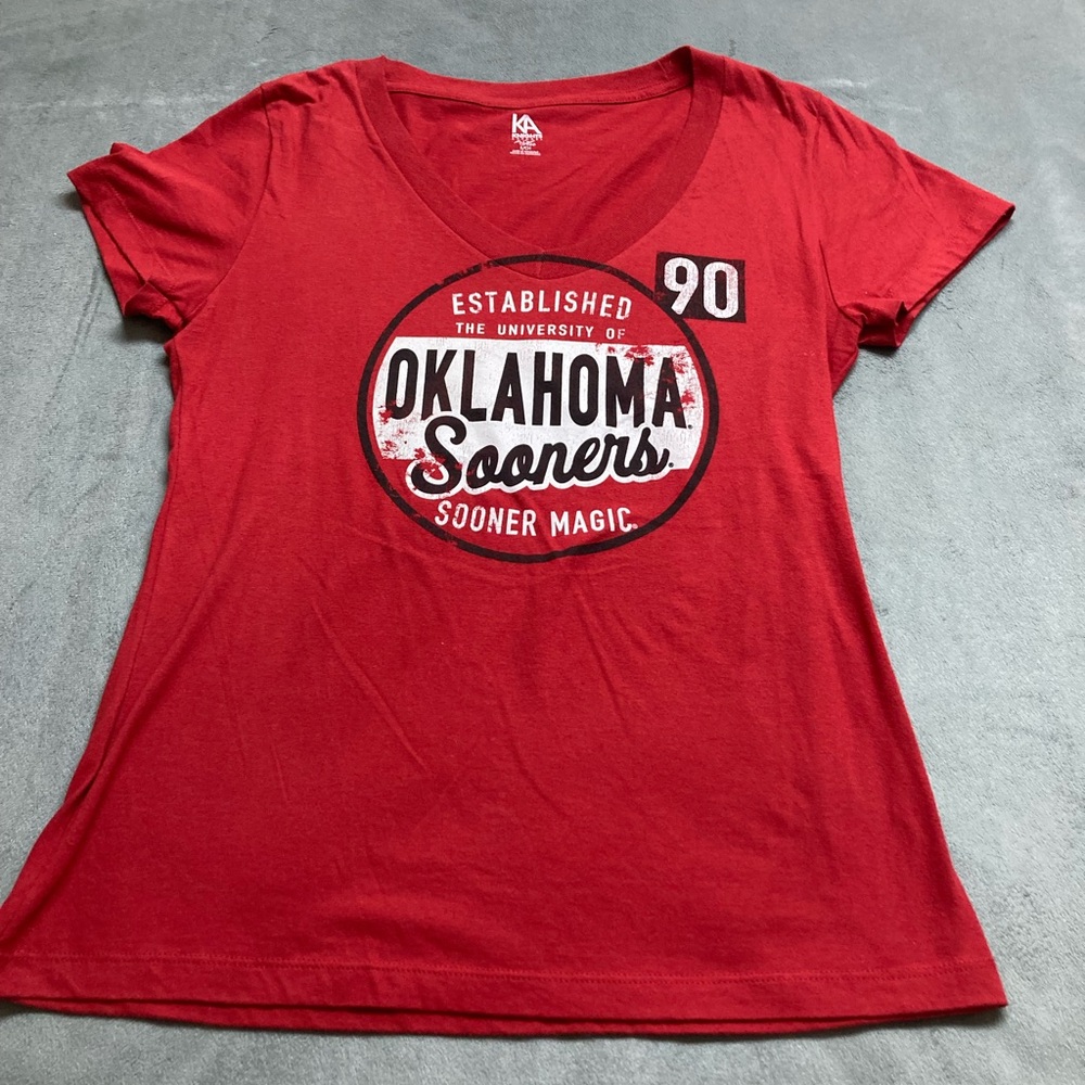 Oklahoma Sooners Women's T-Shirt Red Small
